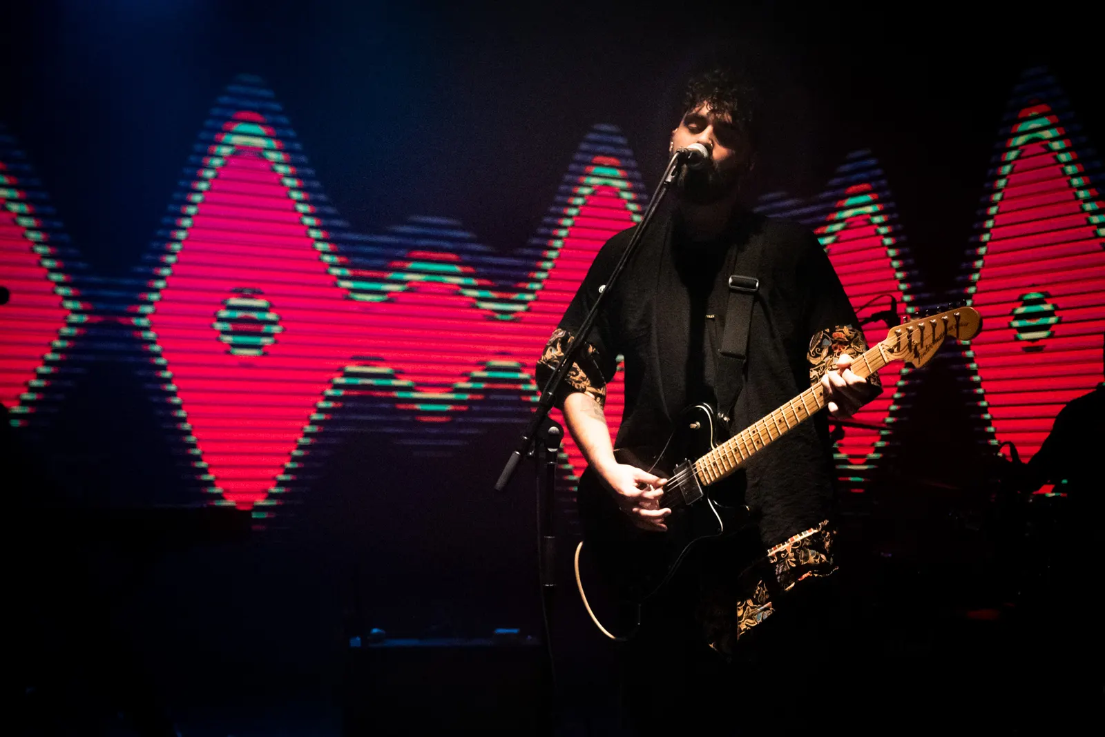 Loya – The Things I See Only When I Slow Down