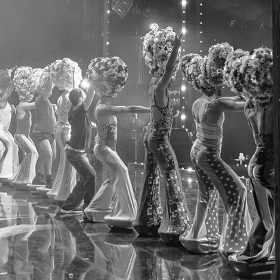 פריסילה מלכת המדבר — סיור מאחורי הקסם!