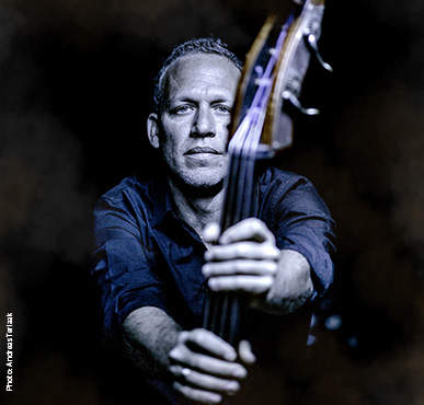 אבישי כהן Unbiblical – מופע בכורה עולמי