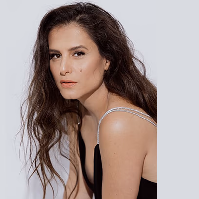 מירי מסיקה בהופעה